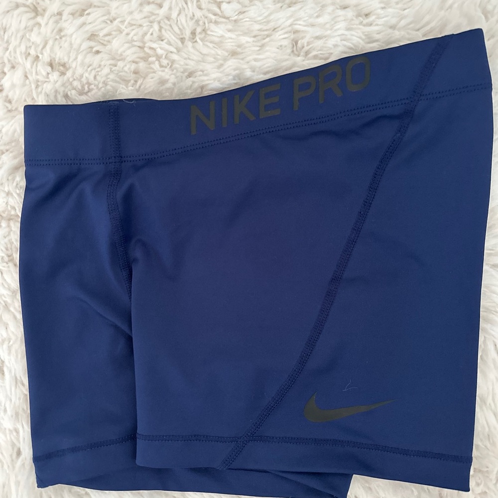size S nike pros